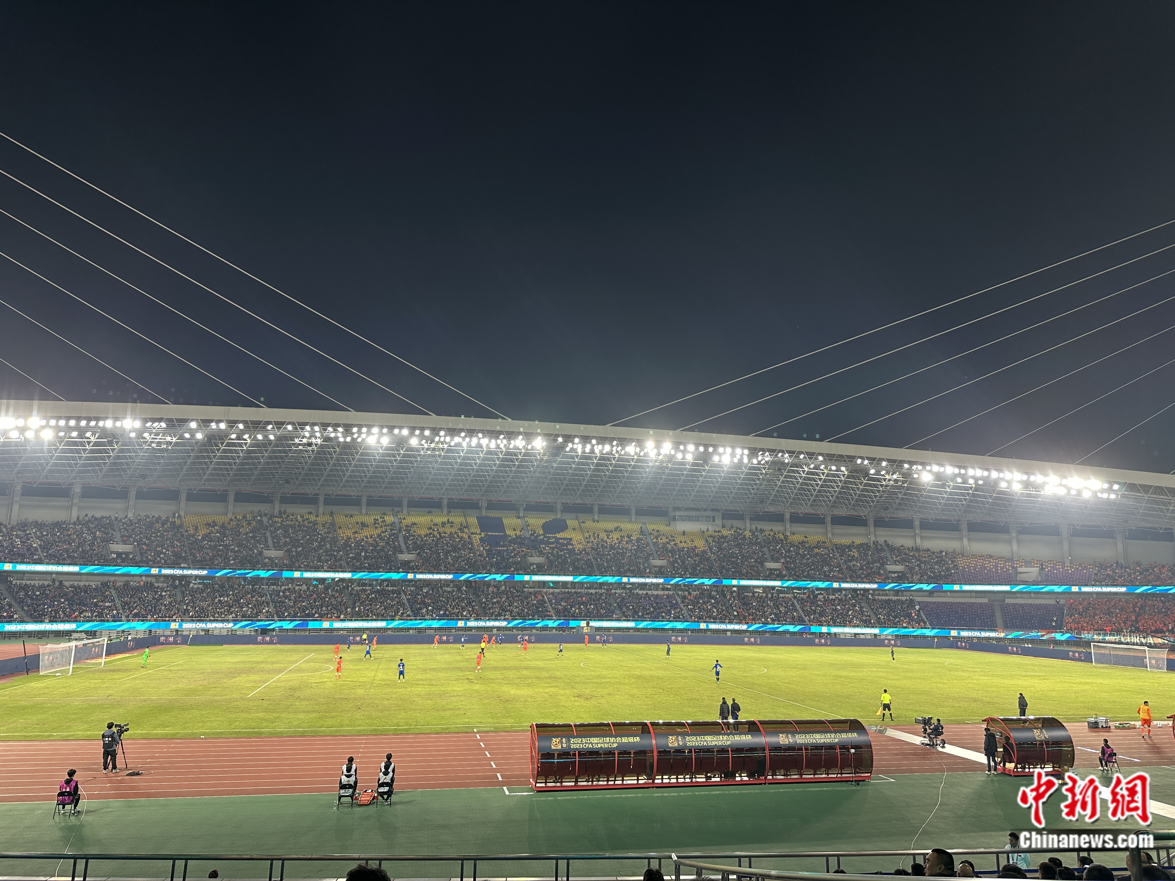 中超卫冕冠军武汉三镇力克足协杯冠军山东泰山