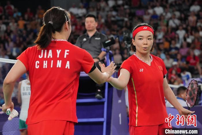 中国女双双线告捷晋级四强 郑思维黄雅琼会师混