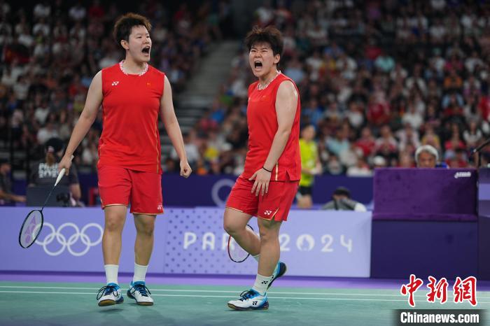 中国女双双线告捷晋级四强 郑思维黄雅琼会师混