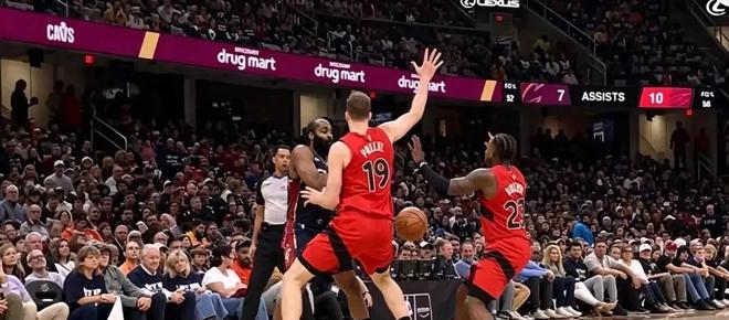 哈登22+10助骑士首胜 裁判争议引热议