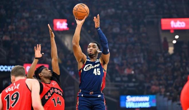 哈登22+10助骑士首胜 裁判争议引热议