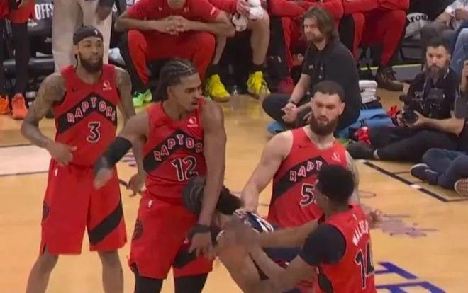 哈登22+10助骑士首胜 裁判争议引热议