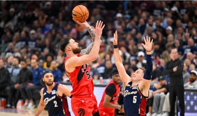 哈登22+10助骑士首胜 裁判争议引热议