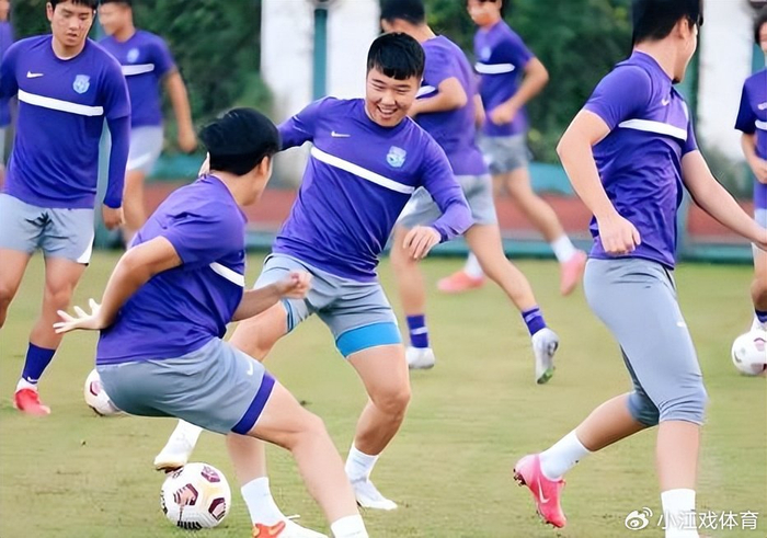 津门虎绝杀点球被拒 主裁提前结束比赛引发争议